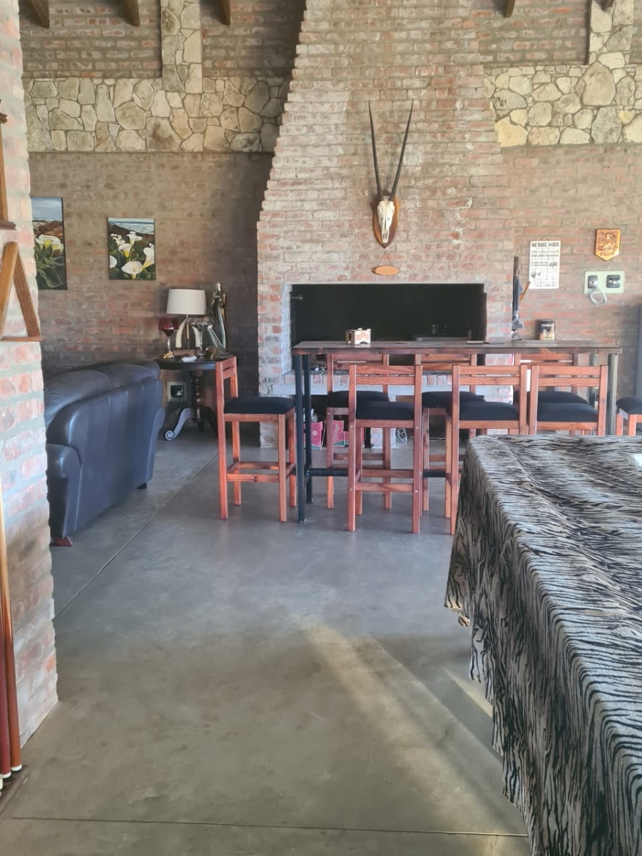5 Bedroom Property for Sale in Stilbaai Oos Western Cape